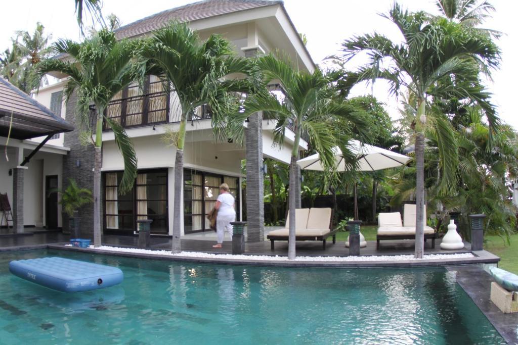 Villa Dunia Impian Kubutambahan  Exterior photo